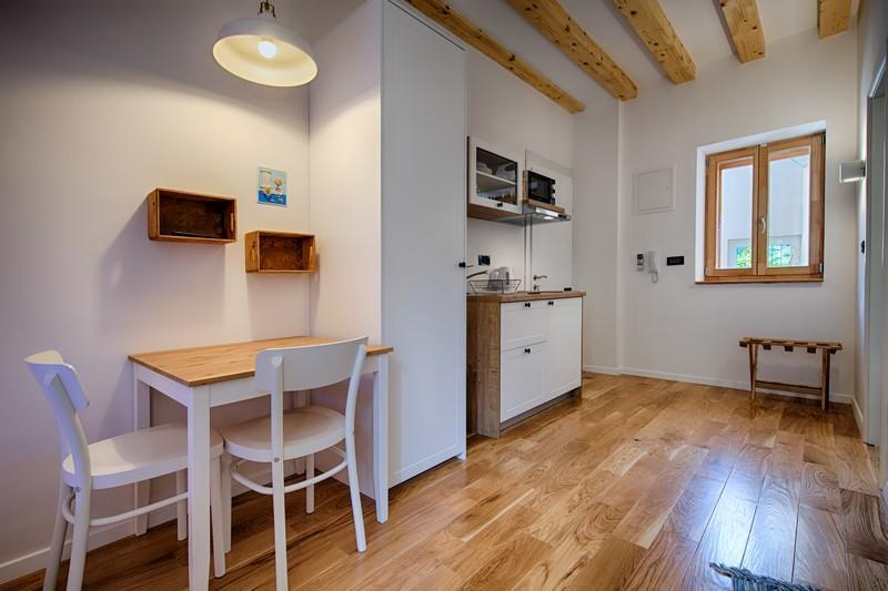 Apartments Villa Glorija คอมีชา ภายนอก รูปภาพ