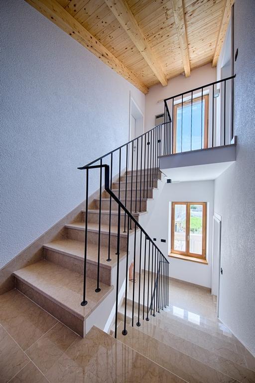 Apartments Villa Glorija คอมีชา ภายนอก รูปภาพ