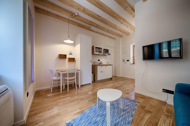 Apartments Villa Glorija คอมีชา ภายนอก รูปภาพ